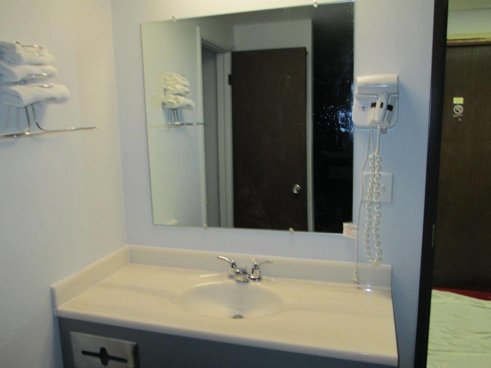 Americas Best Value Inn Billings Buitenkant foto